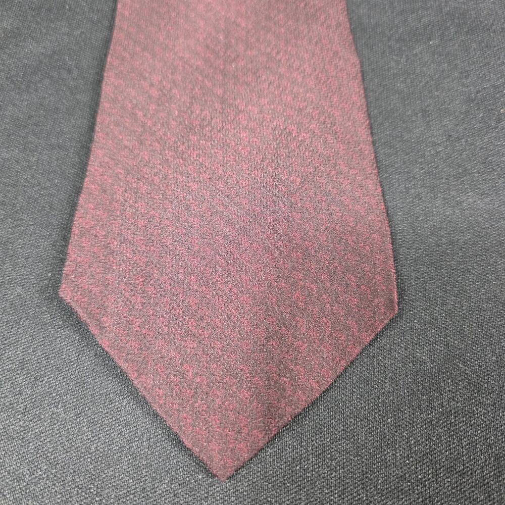 Haggar Men's Burgundy 100% Silk Textured Tie